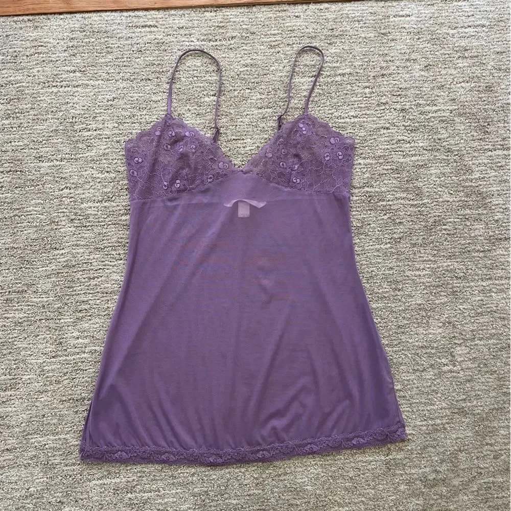 🚨 3 for $25 - VICTORIA’S Secret Lace Slip